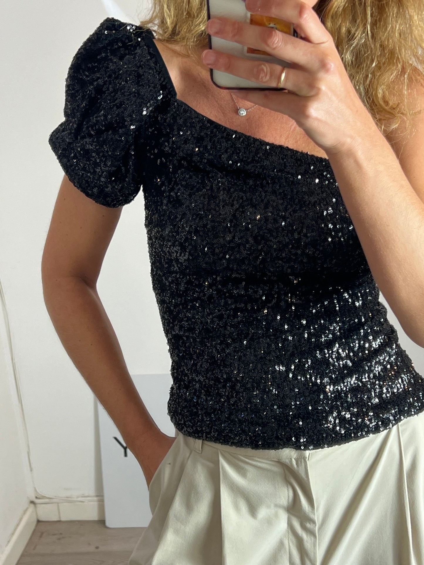 ISABEL MARANT. Top lentejuelas asimétrico. T 40