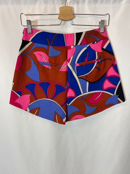 ZARA. Retro print shorts. TS