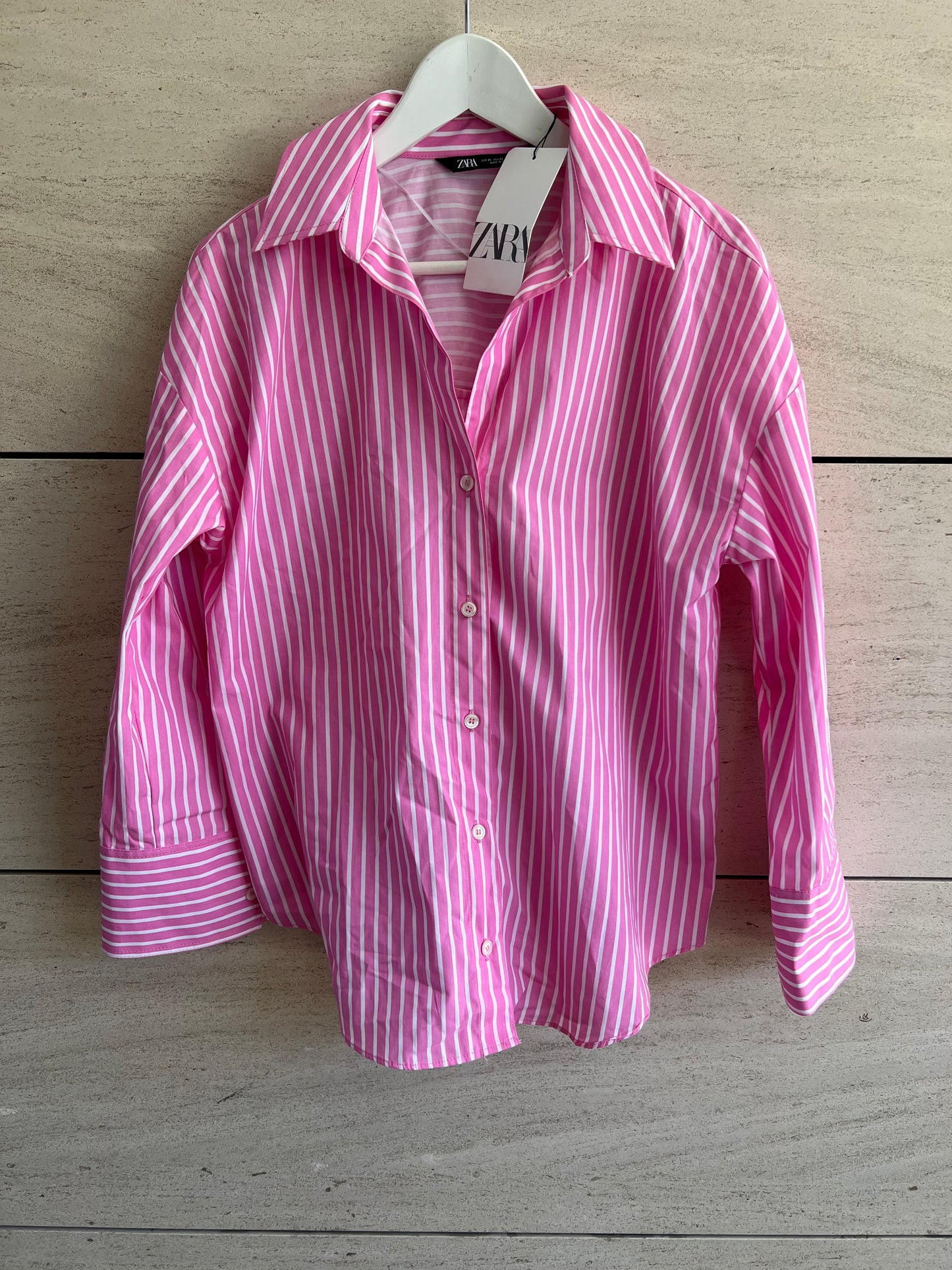 ZARA. Camisa rosa rayas. T XS