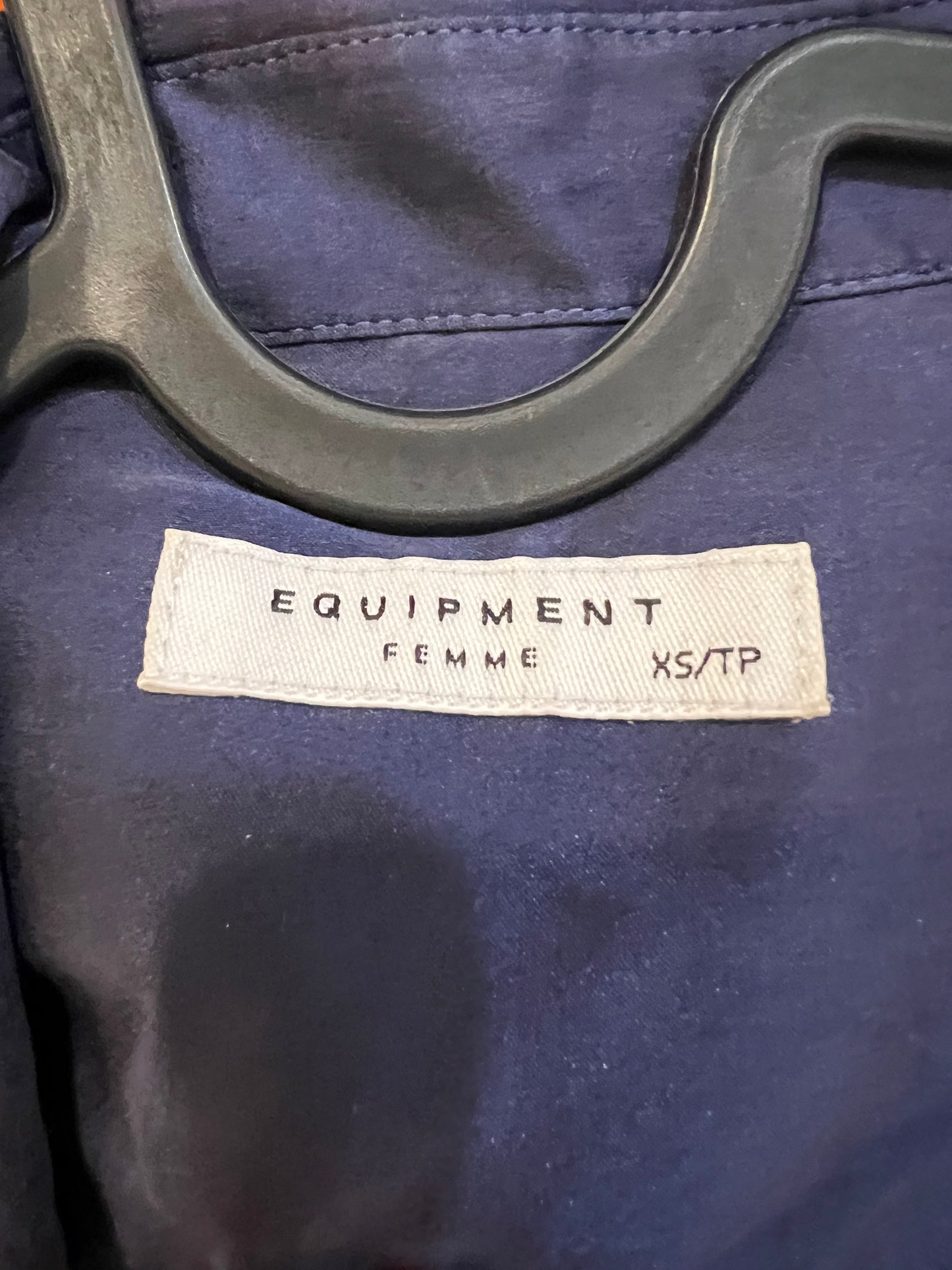 EQUIPMENT. Blusa tie dye seda T.xs