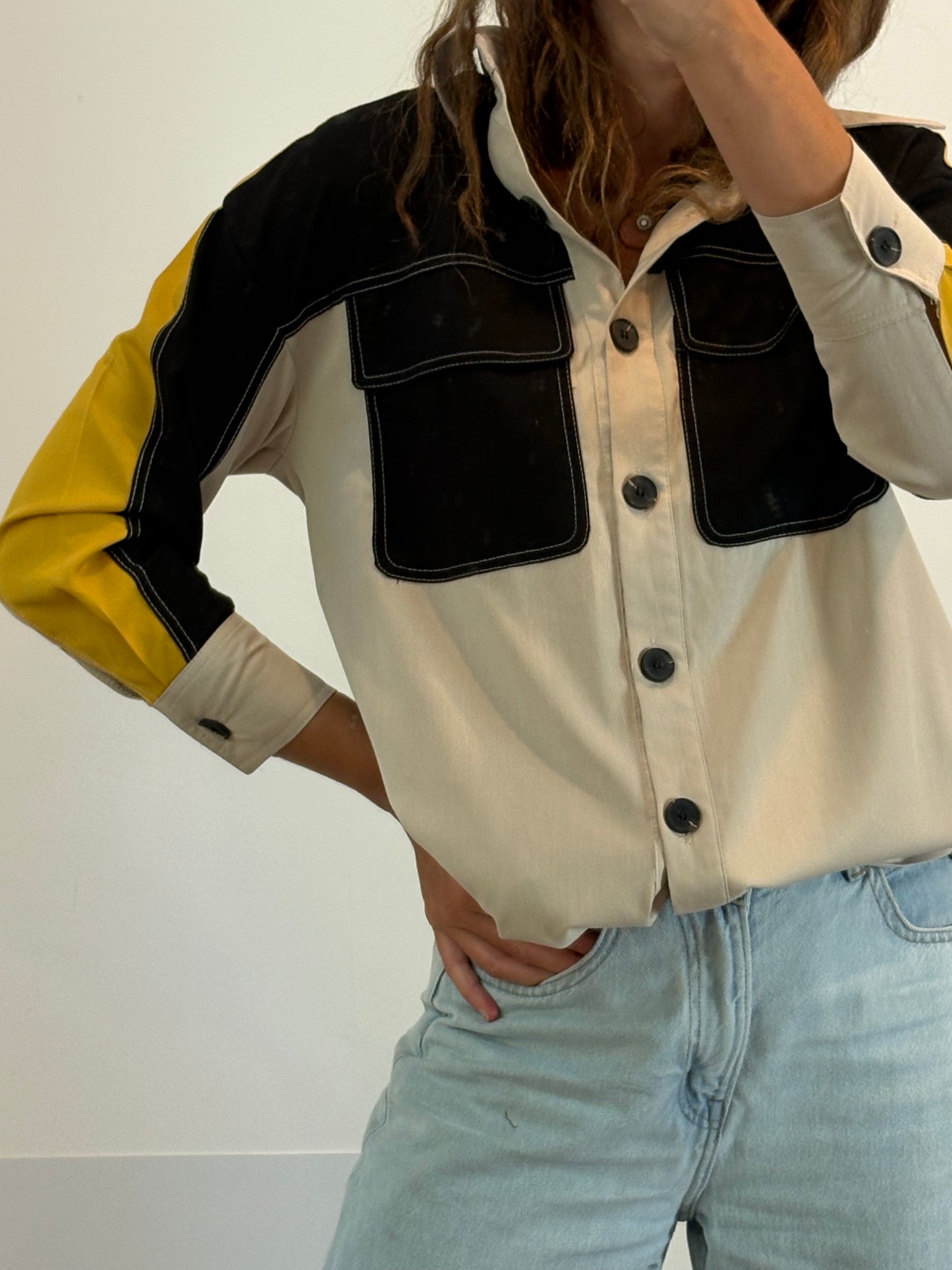 HIGH LENGTH FAN. Tricolor shirt with pockets. TM/L