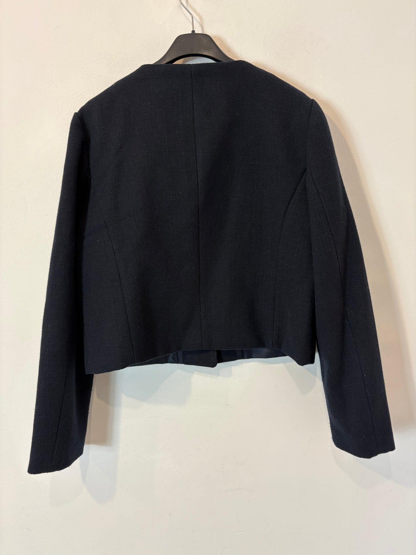 ZARA. Chaqueta azul botones dorados