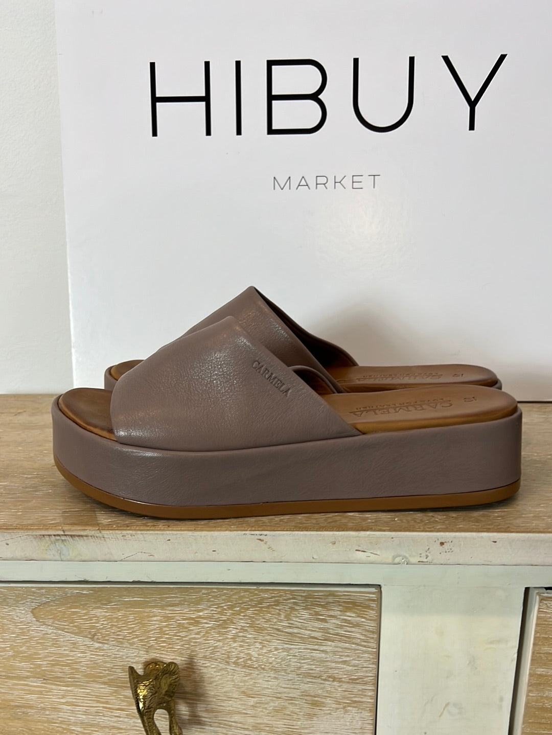 CARMELA. Sandalia plataforma piel. T 40
