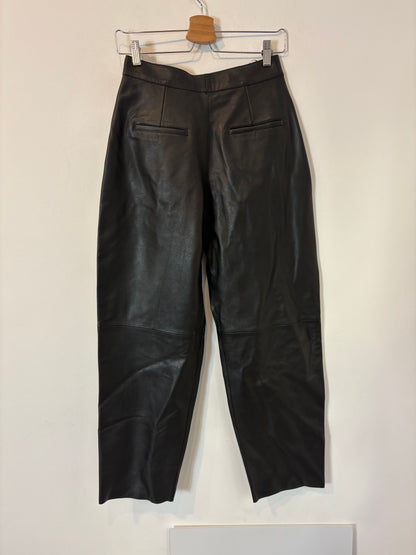 ZARA. Pantalón piel pinzas