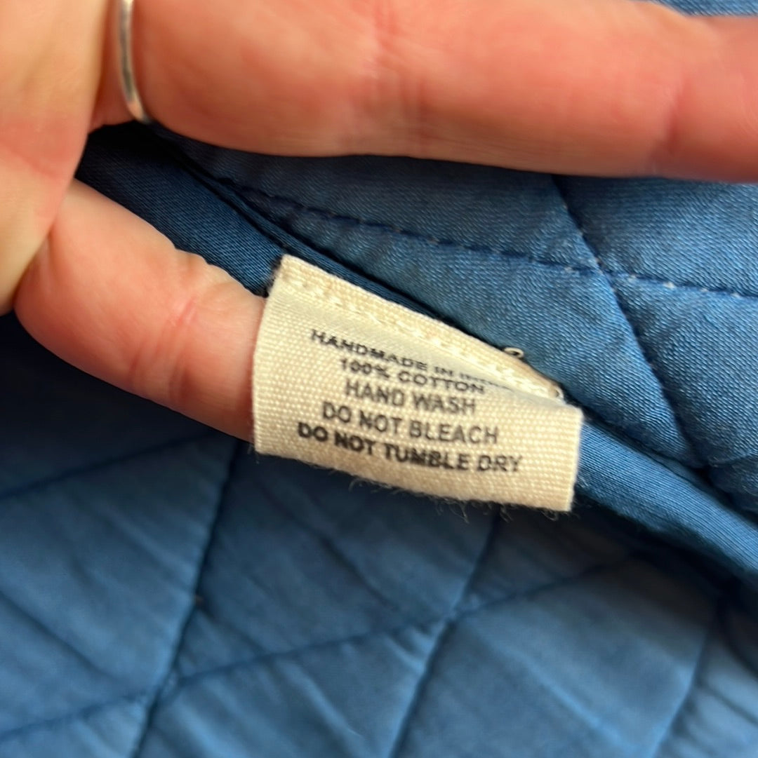 V. DE. VINSTER. Zig zag quilted vest. T.S.