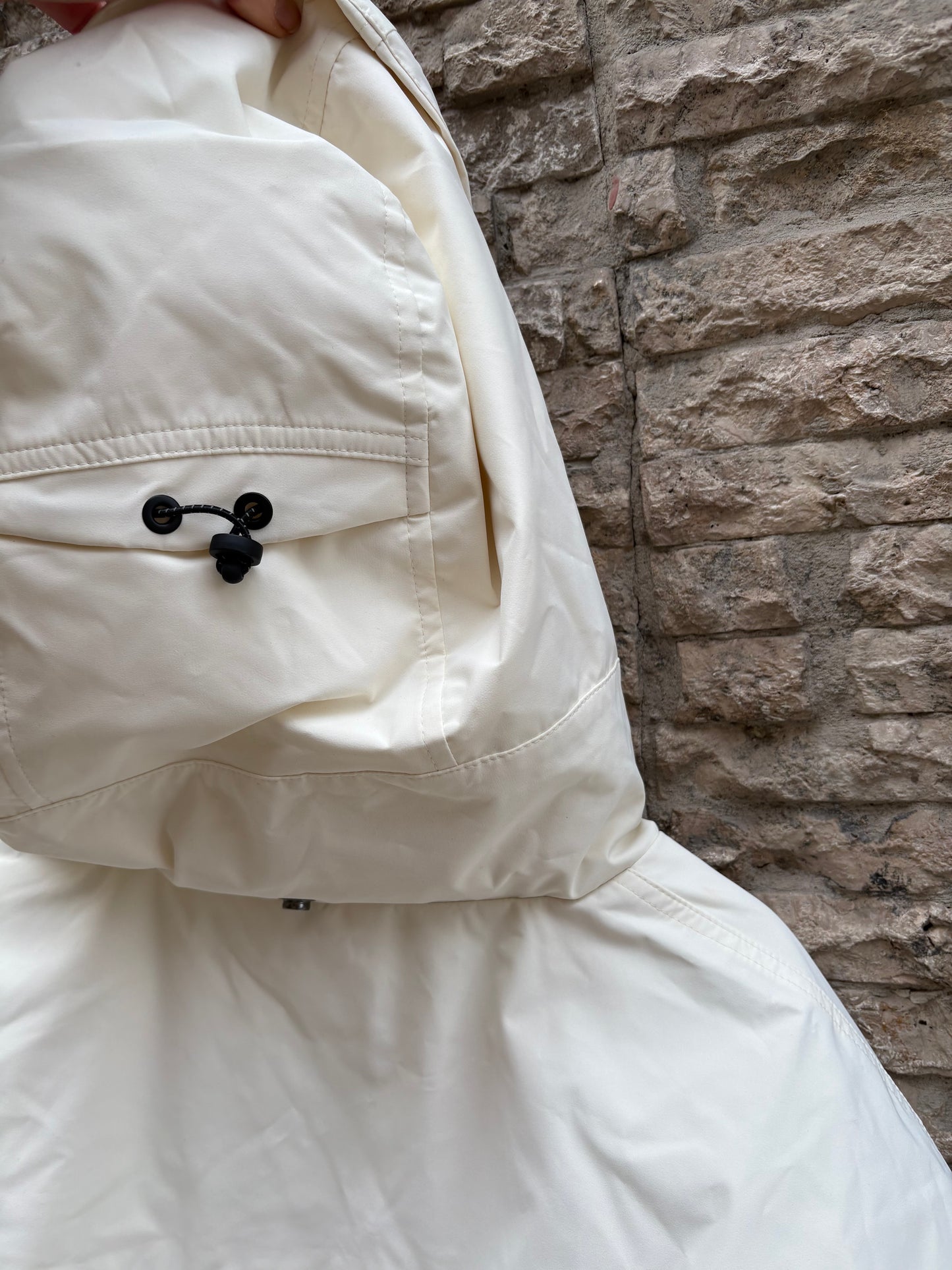 ZARA. Abrigo blanco ski