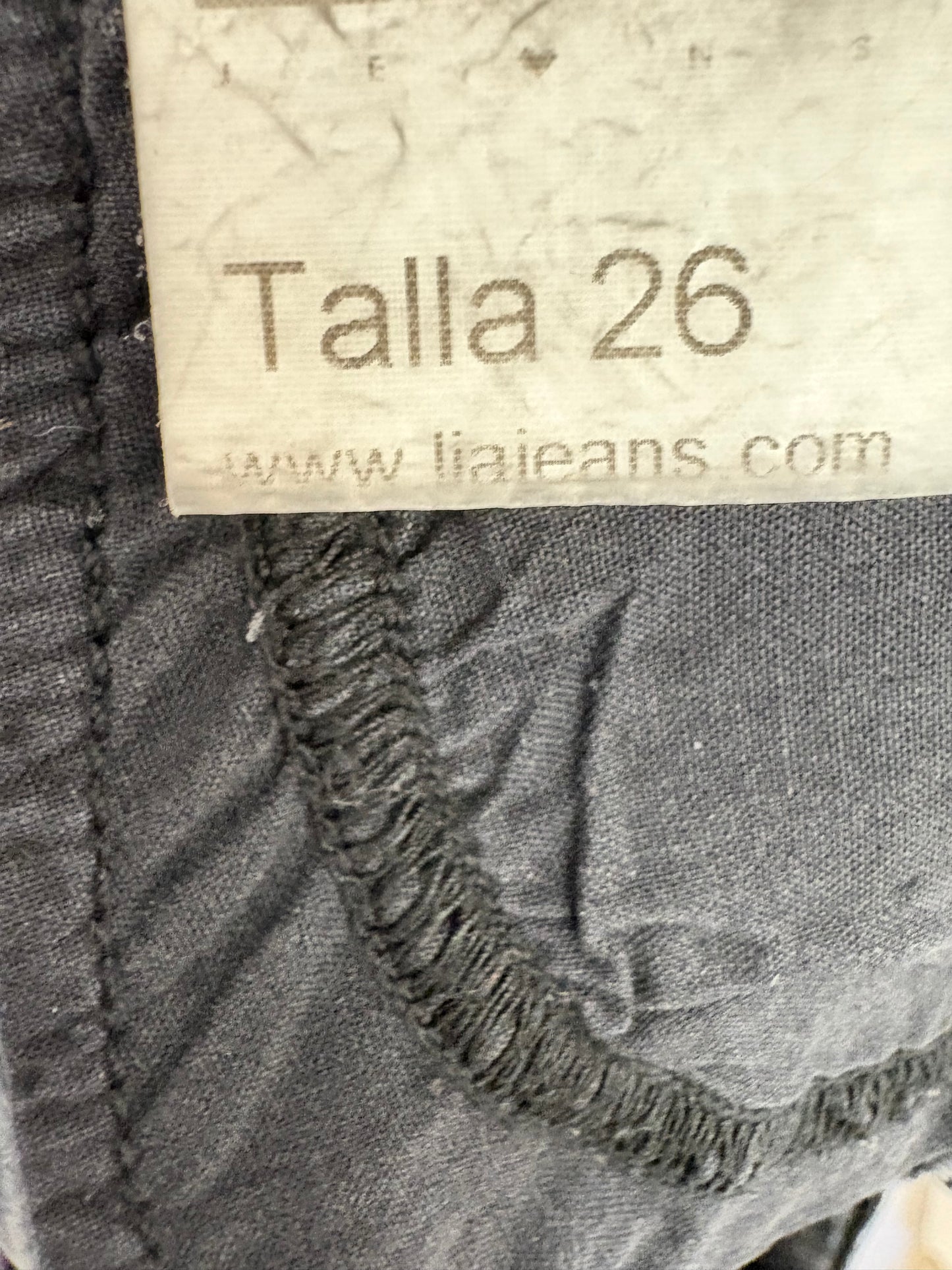 LIA JEANS. Denim cropped gris