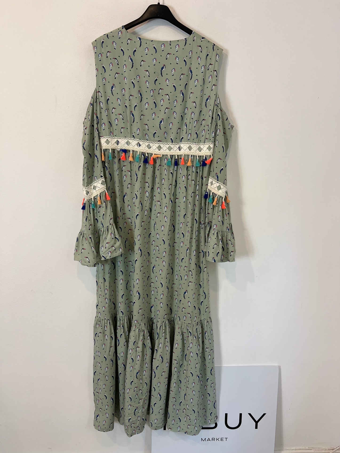 STRENA.vestio verde pájaros T.s