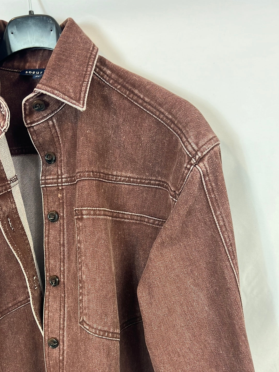 SOEUR. Sobre camisa denim efecto desgastado. T 34
