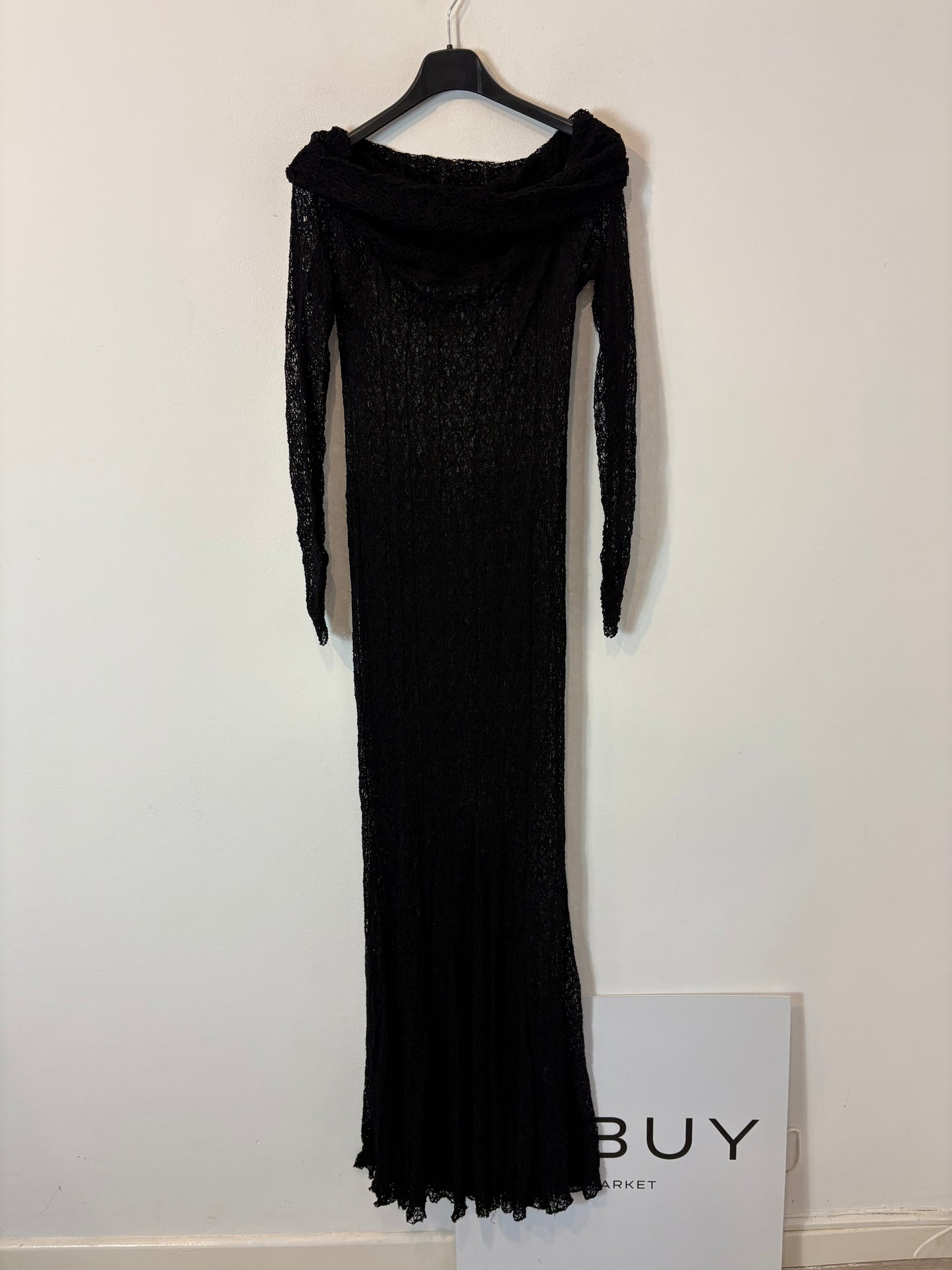 OTRAS. Vestido largo calado escote