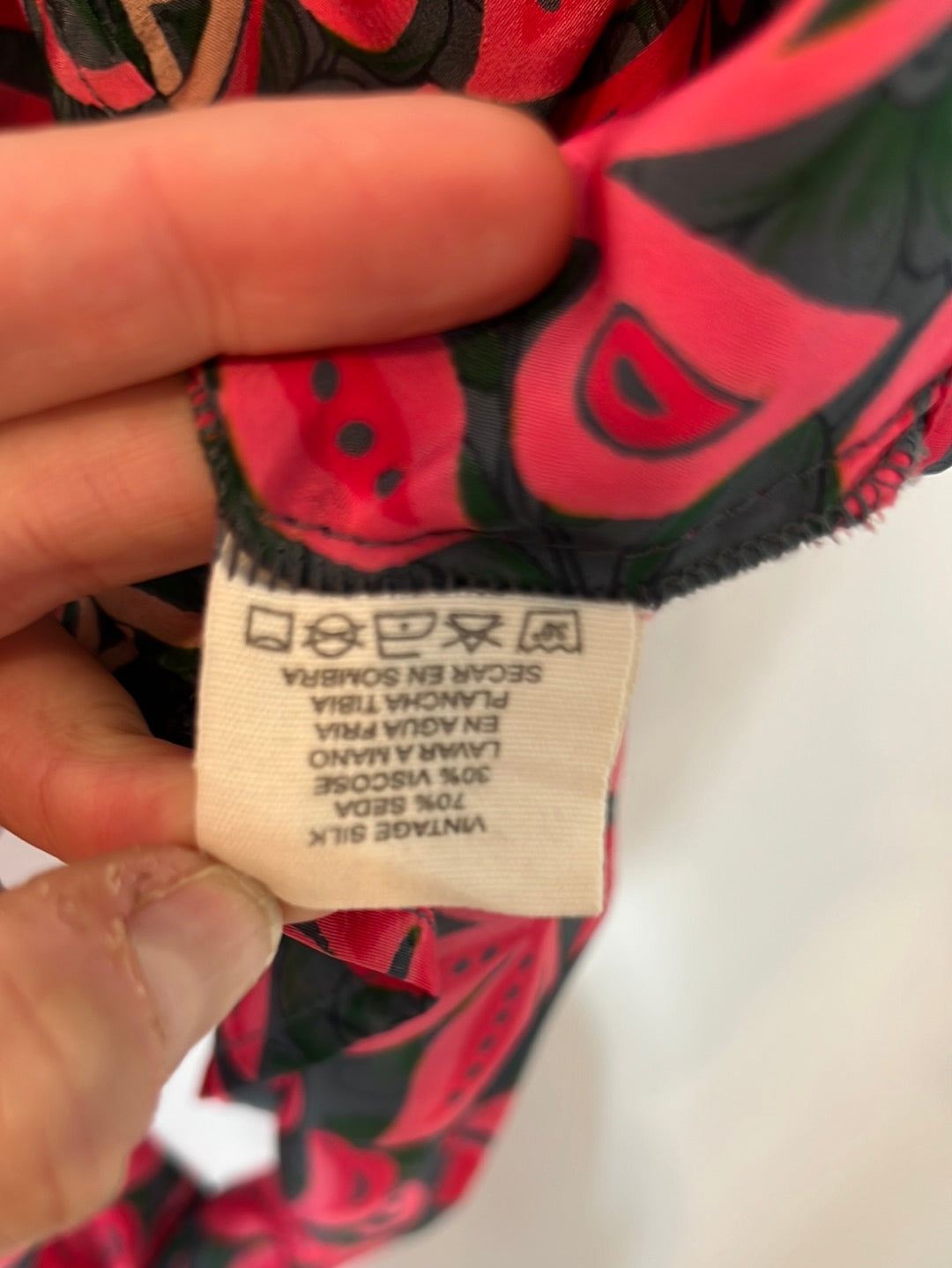 FOLLOW YOUR SOUL. Printed silk tie-dye top. YOUR (S/M)