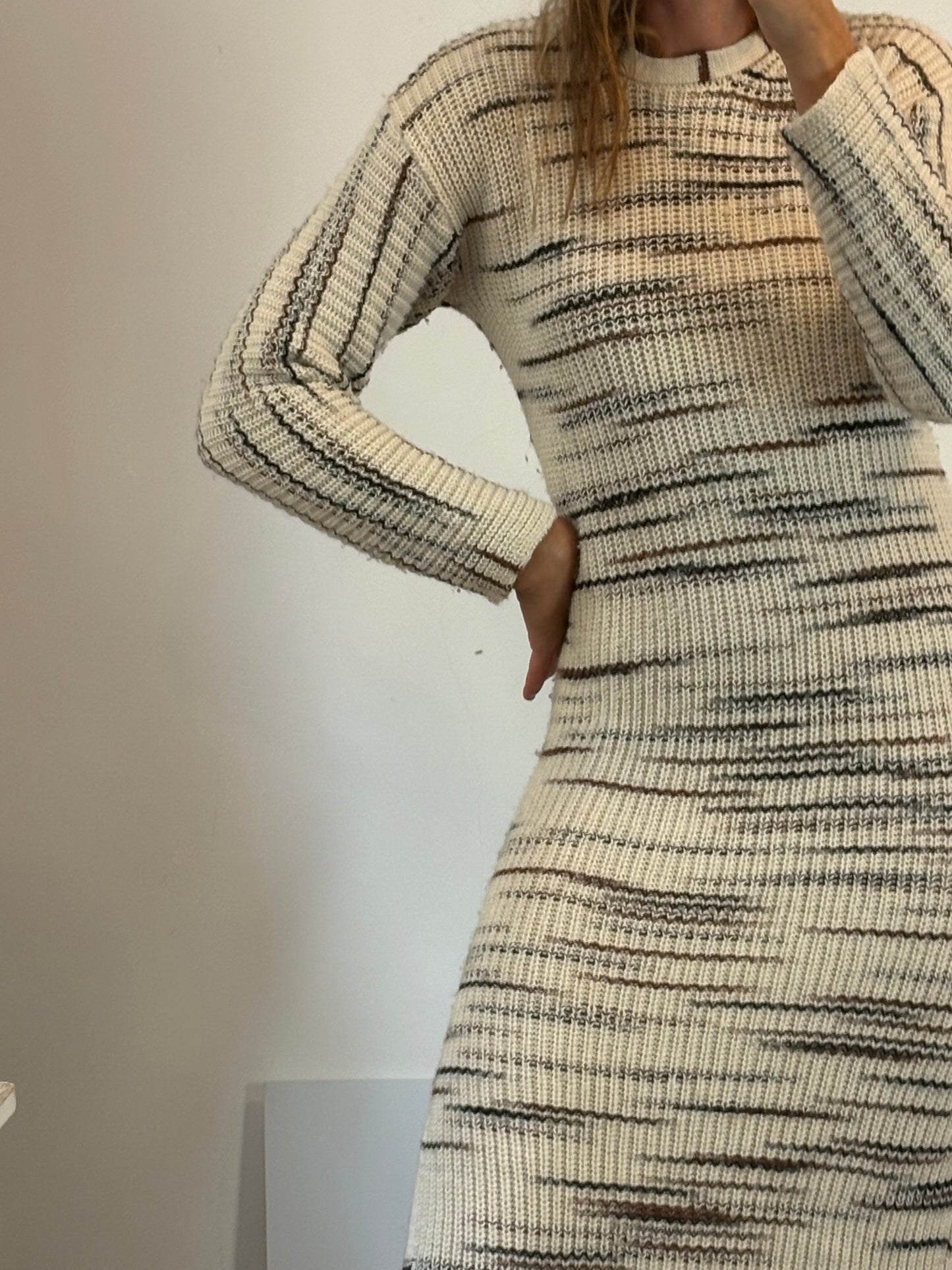 MASSIMO DUTTI. Short green skirt with pocket T.xs