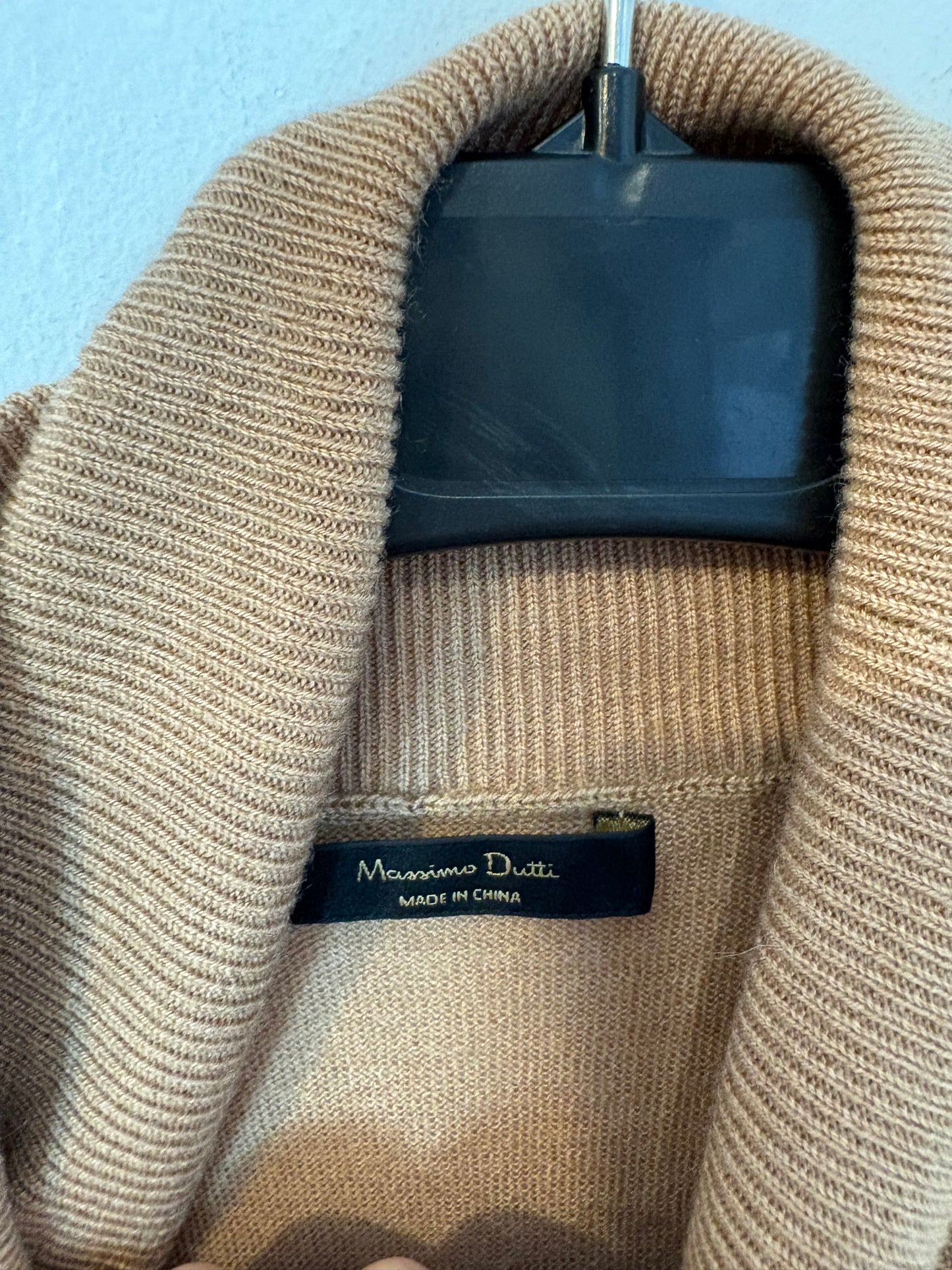 MASSIMO DUTTI. Jersey fino cuello vuelto