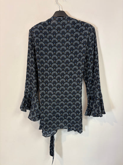 LADY PIPA. Total look azul estampado