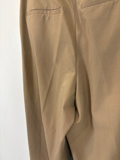 ZARA. Pantalón pinzas camel