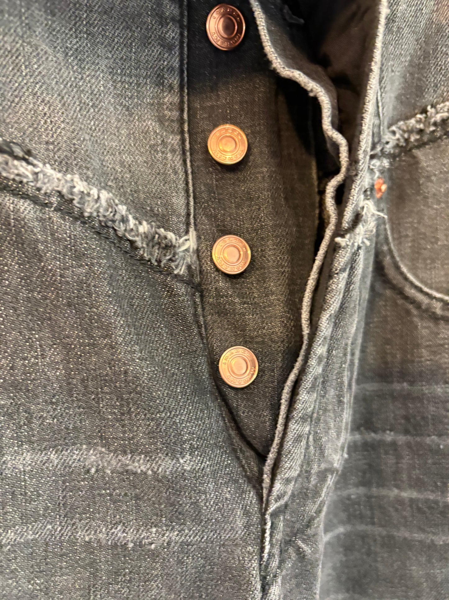 ISABEL MARANT . Denim gris abotonado cintura alta. T 34