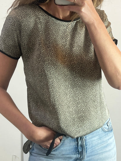 MANGO. Flowy animal print top T.xs