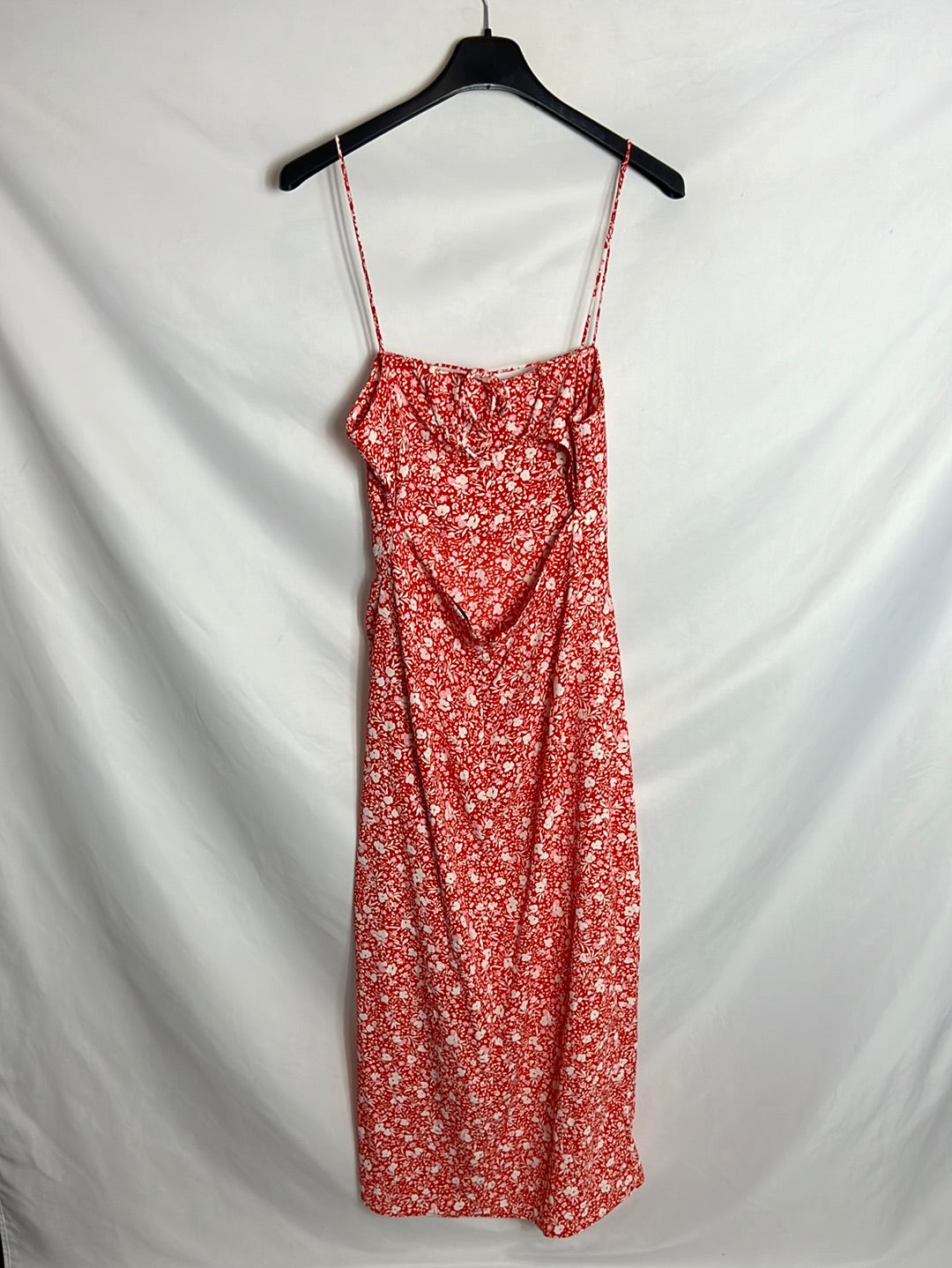 ZARA. Vestido midi rojo flores. T M