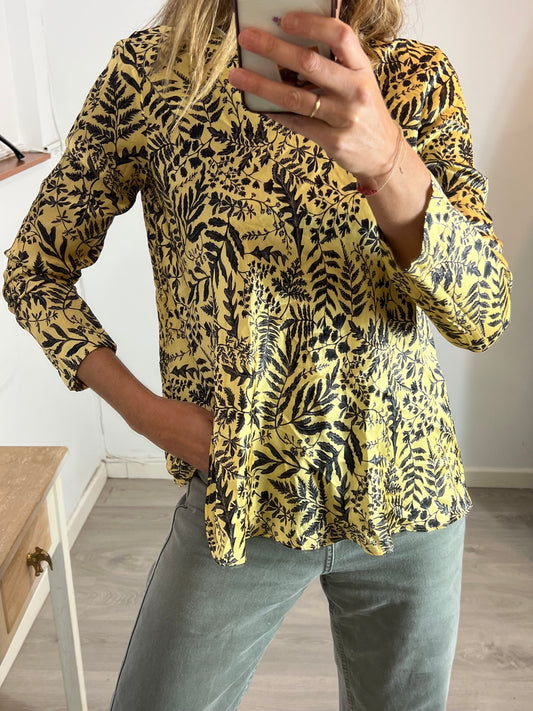 OTRAS. Blusa seda estampada. T M