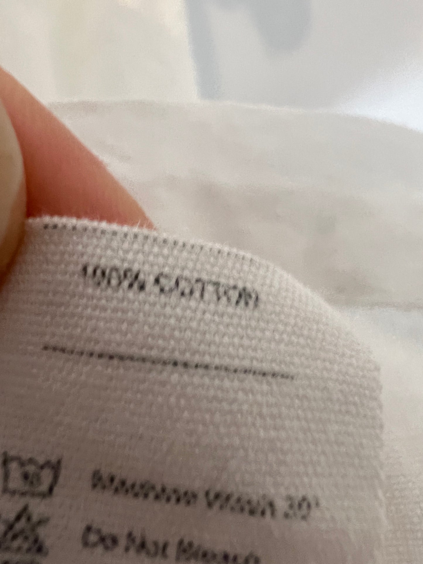 MONPIEL. Blusa blanca bordados azules. T S/M