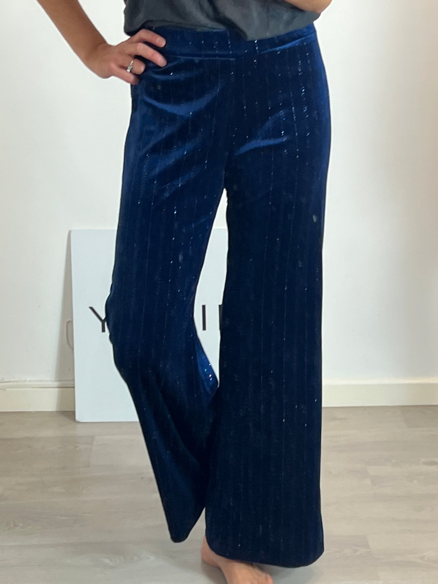 VILAGALLO. Pantalón ancho terciopelo  T.42