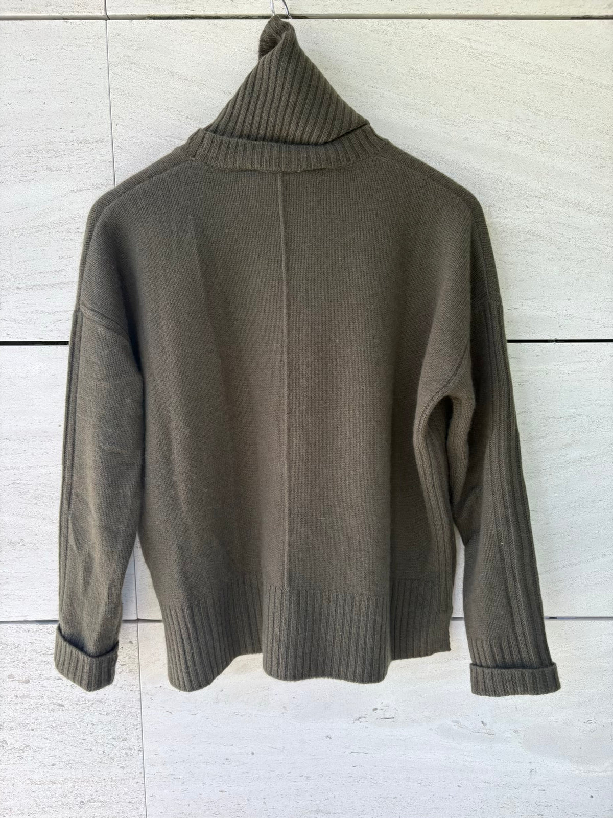 ABSOLUT CASHMERE. Jersey verde cuello extraible cashmere