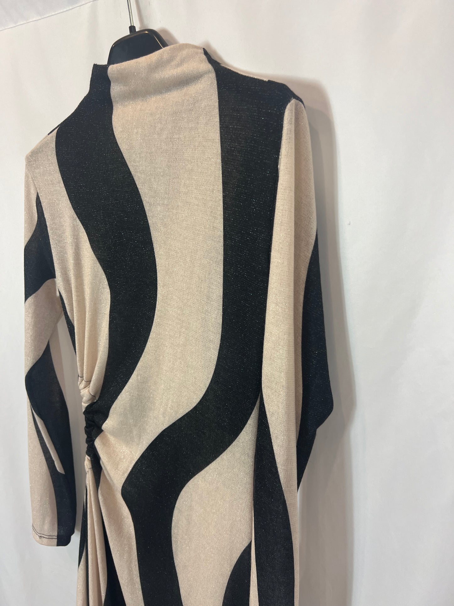 AMY. Vestido largo rayas detalles hilos Tu(s/m)