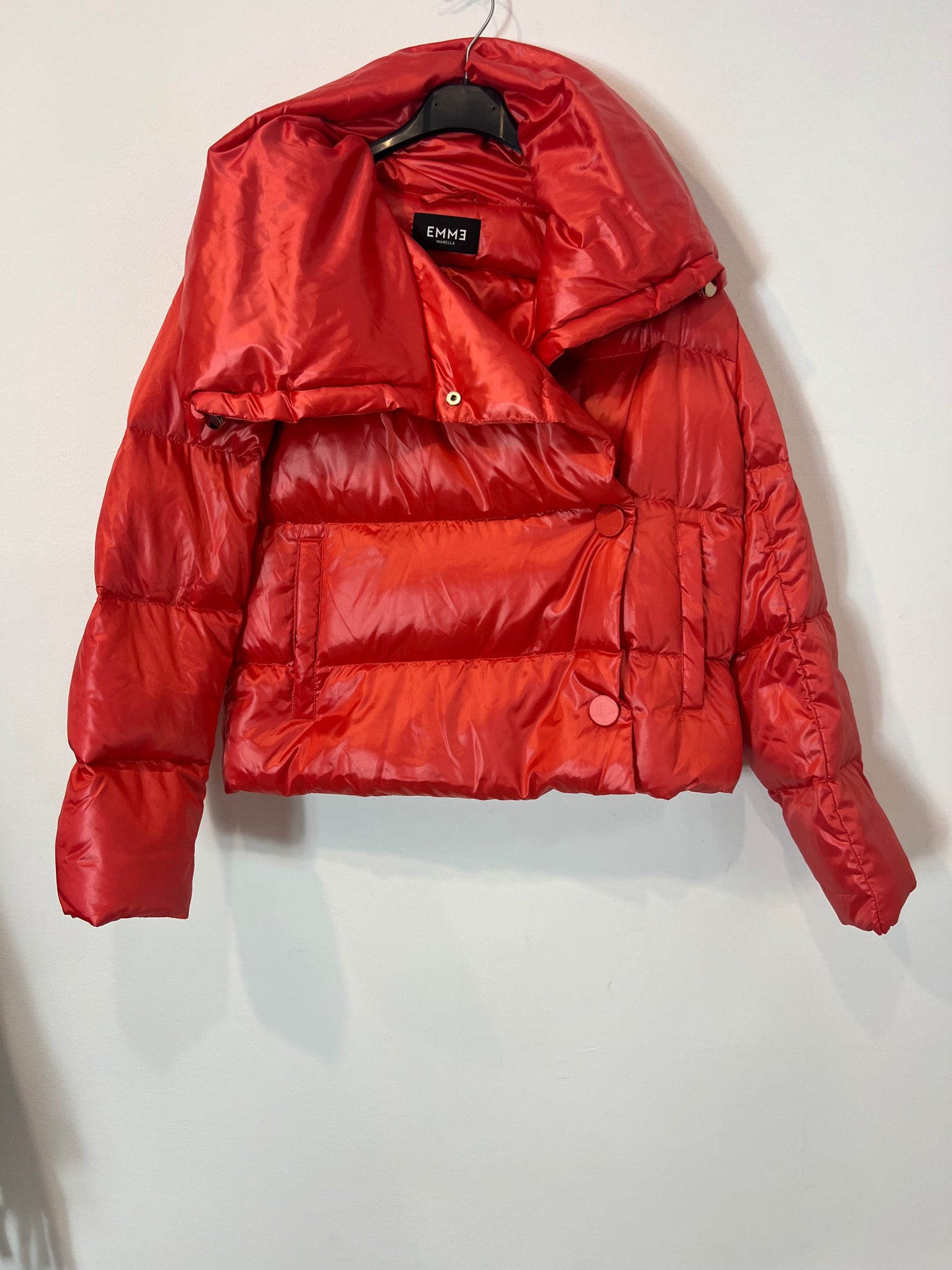 MARELLA. Plumífero rojo metalizado T S