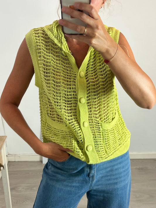 ZARA. Green die-cut vest Ts