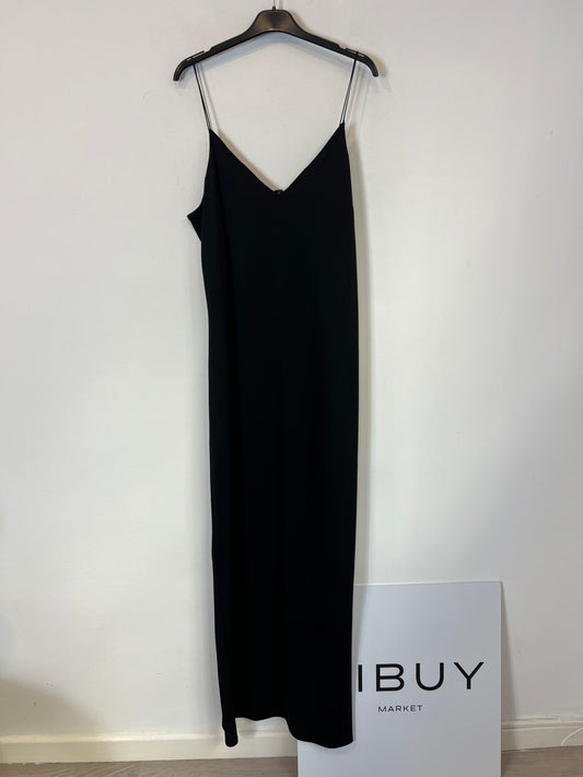 ZARA. Vestido largo negro elástico. T L