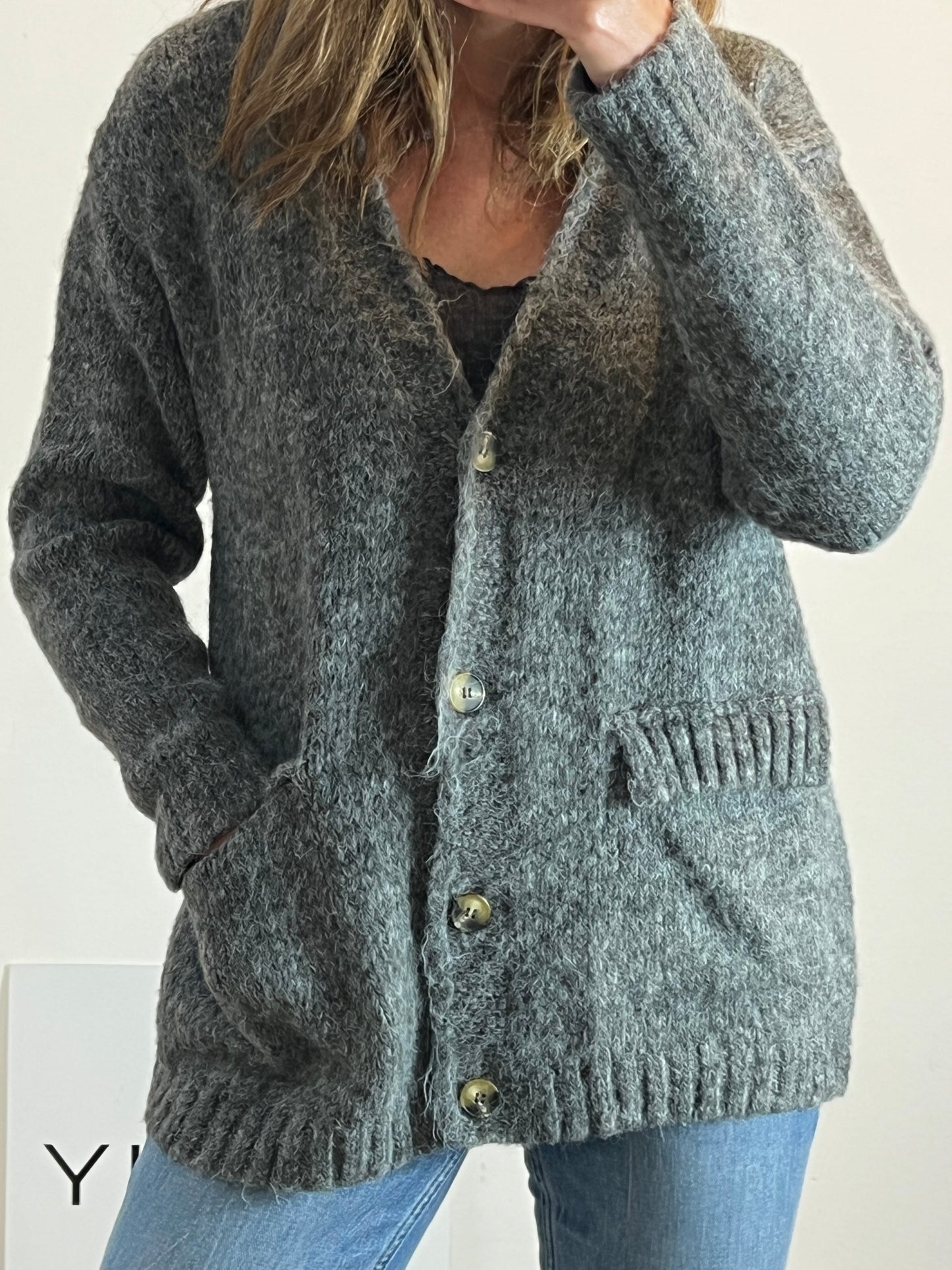 ZARA. Heather gray cardigan with pockets. TM