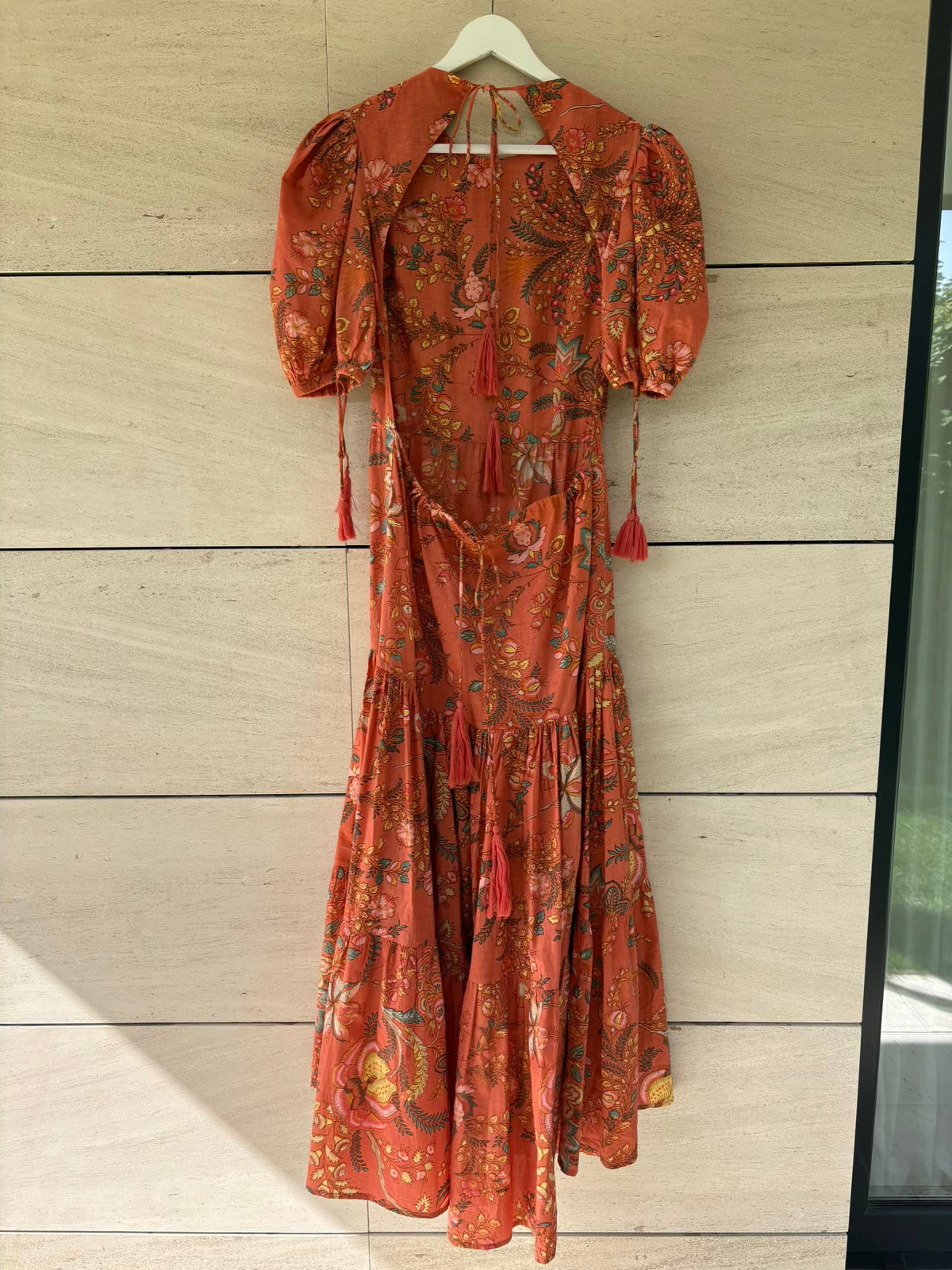 PHILIPPA 1970. Vestido largo romántico espalda al aire