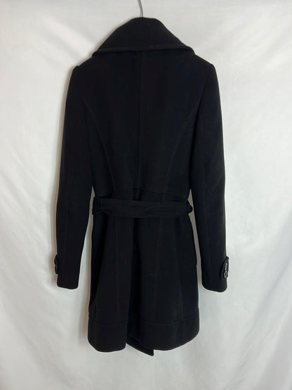 FÓRMUA JOVEN. Abrigo paño negro solapa. T 36