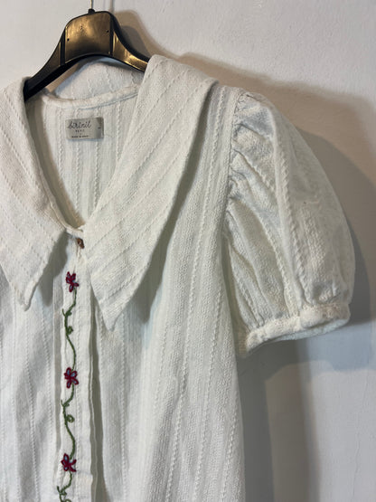 BIRINIT. Blusa blanca bordados. T S