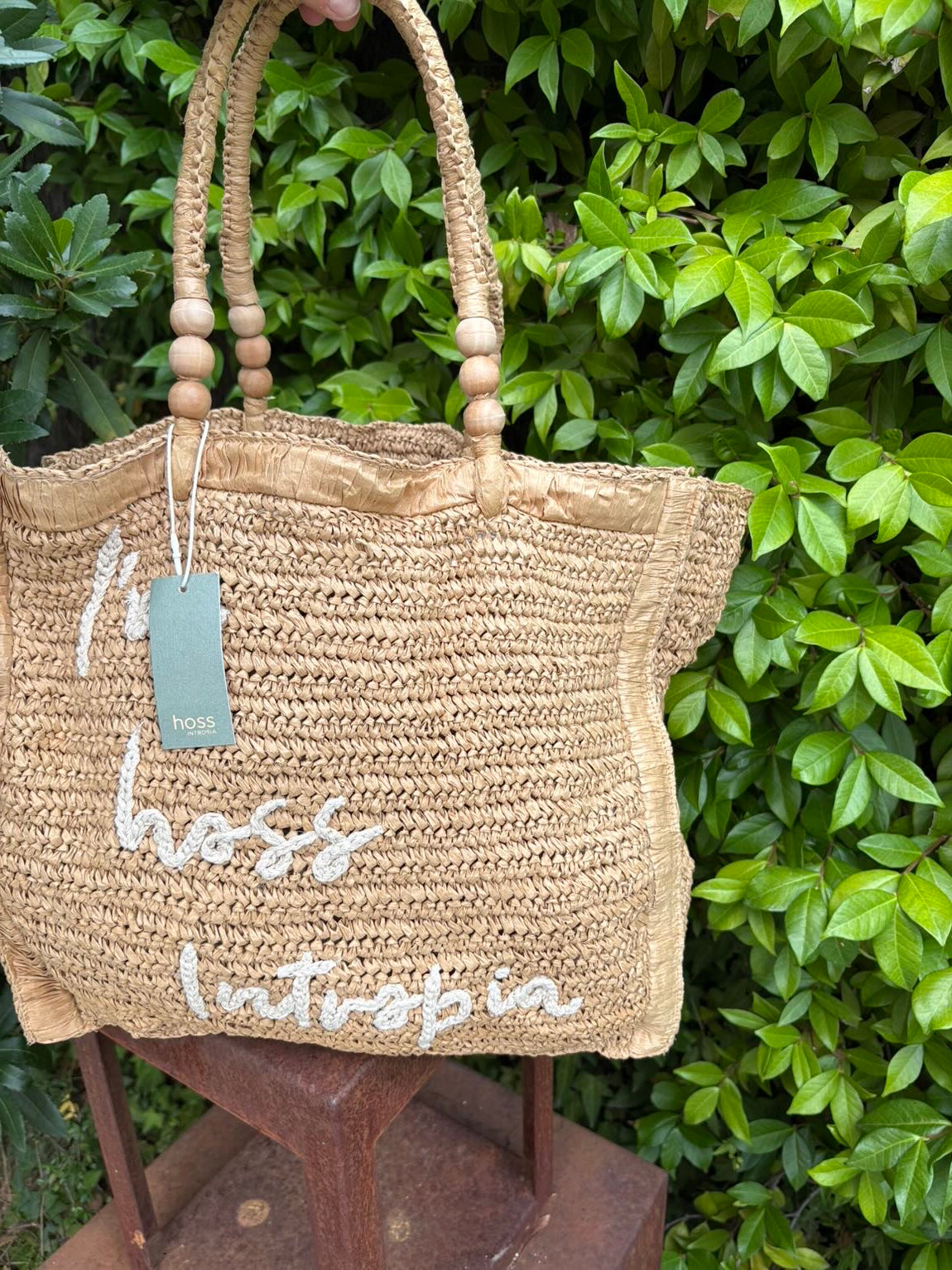 INTROPIA. Bolso rafia bordado