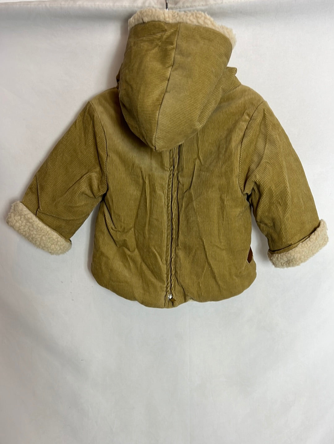 BASS10. Abrigo pana y borrego cremallera espalda. T 6-12 meses