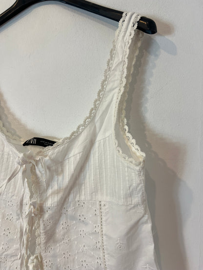 ZARA. Top blanco troquelado T.s