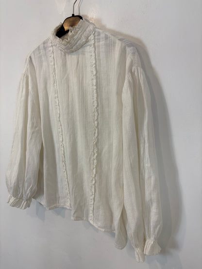 NÍCOLI. Blusa blanca bordados