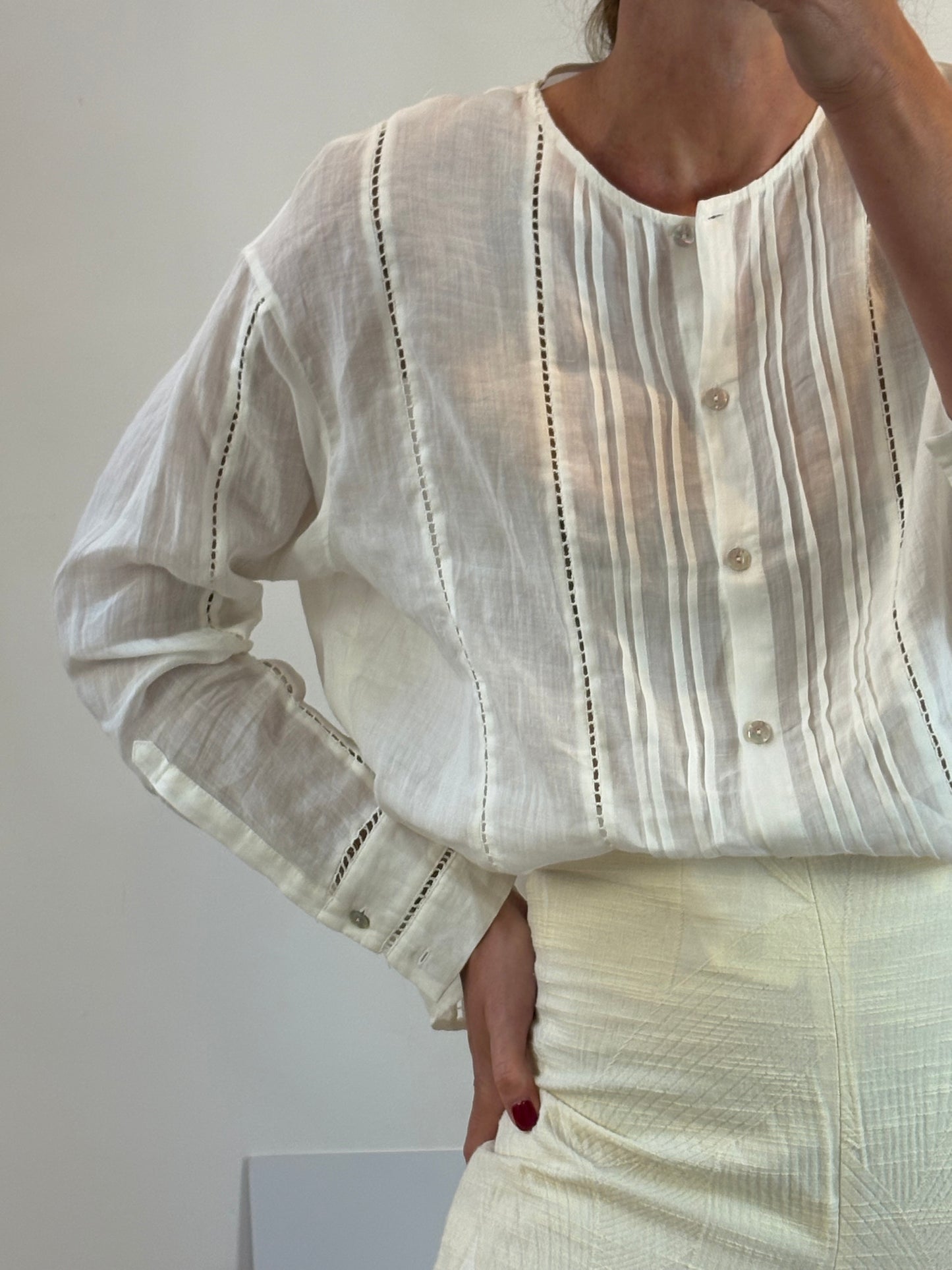 ZARA. Blusa color crudo lino