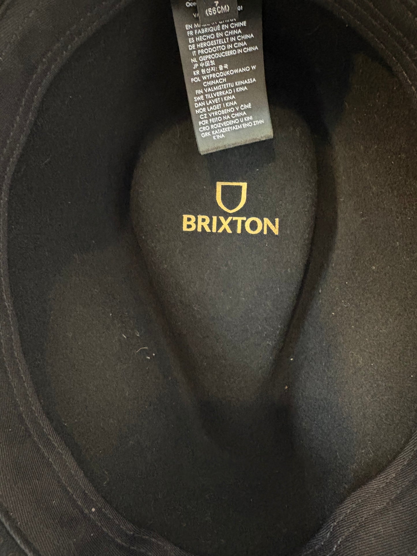 BRIXTON. Sombrero negro lana