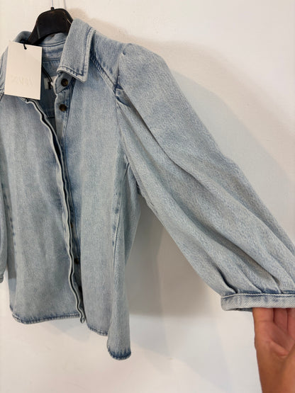 ZARA. Camisa denim manga abullonada