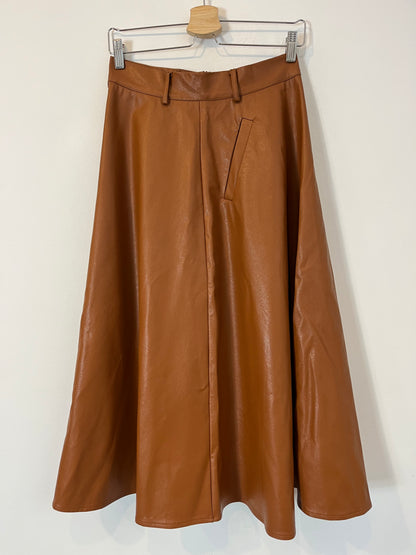 ELLI WHITE. Falda midi efecto piel camel  T.s