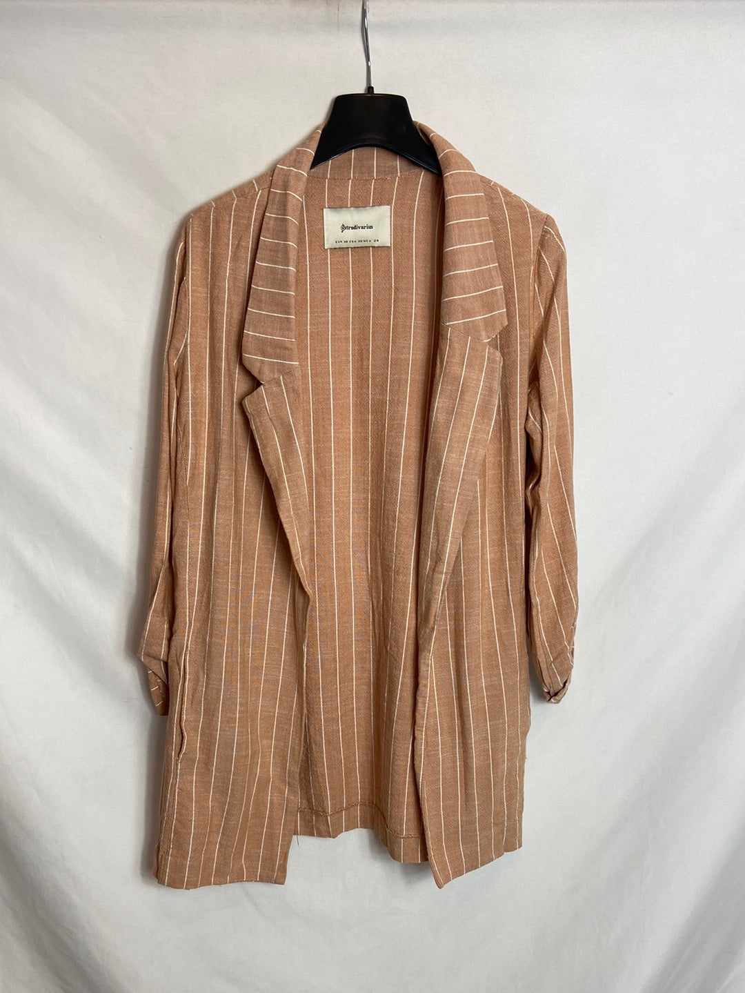 STRADIVARIUS. Chaqueta beige rayas T.XS