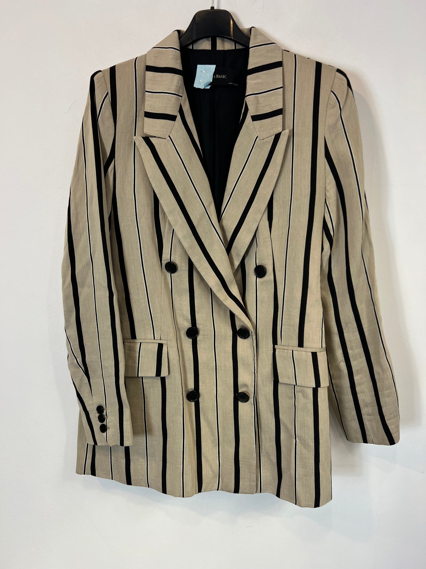 ZARA. Chaqueta color tostado rayas. T M