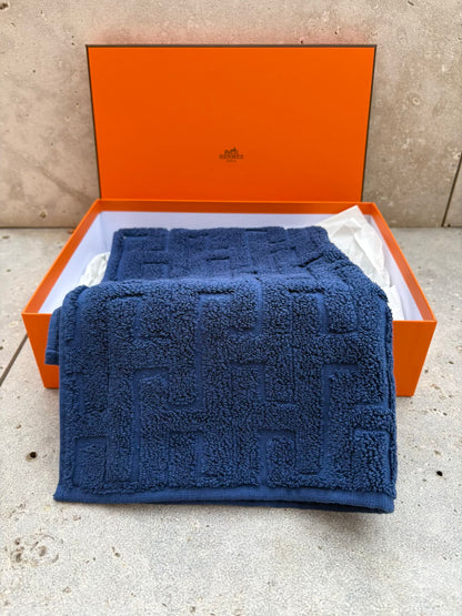 HERMES. Toalla de invitados en azul