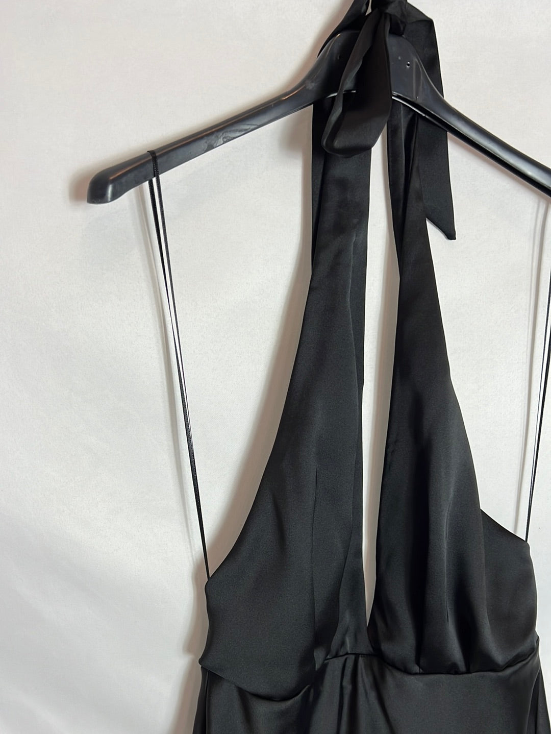 ZARA. Short black dress with a halterneck. TM – Hibuy market ZARA. Short black dress with a halterneck. TM – Hibuy market