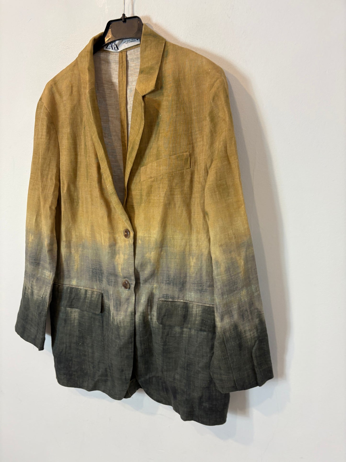 ZARA. Conjunto tie die lino