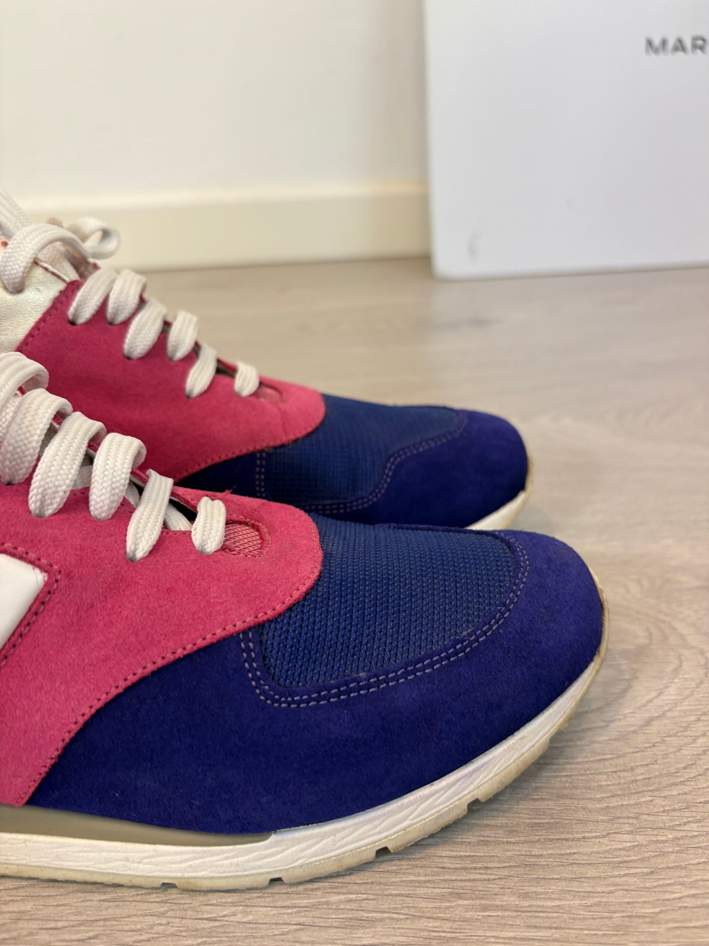 GEOX. Zapatillas bicolor. T 40