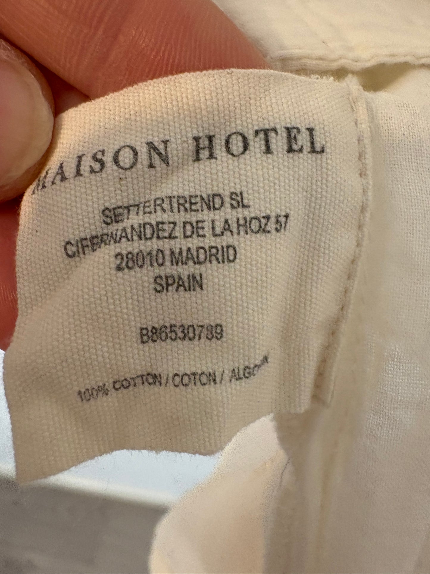 MAISON HOTEL. Blusa algodón bordados