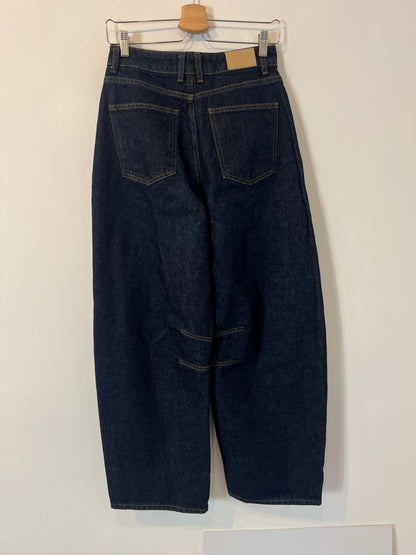 ALIGNE. Pantalón denim oscuro